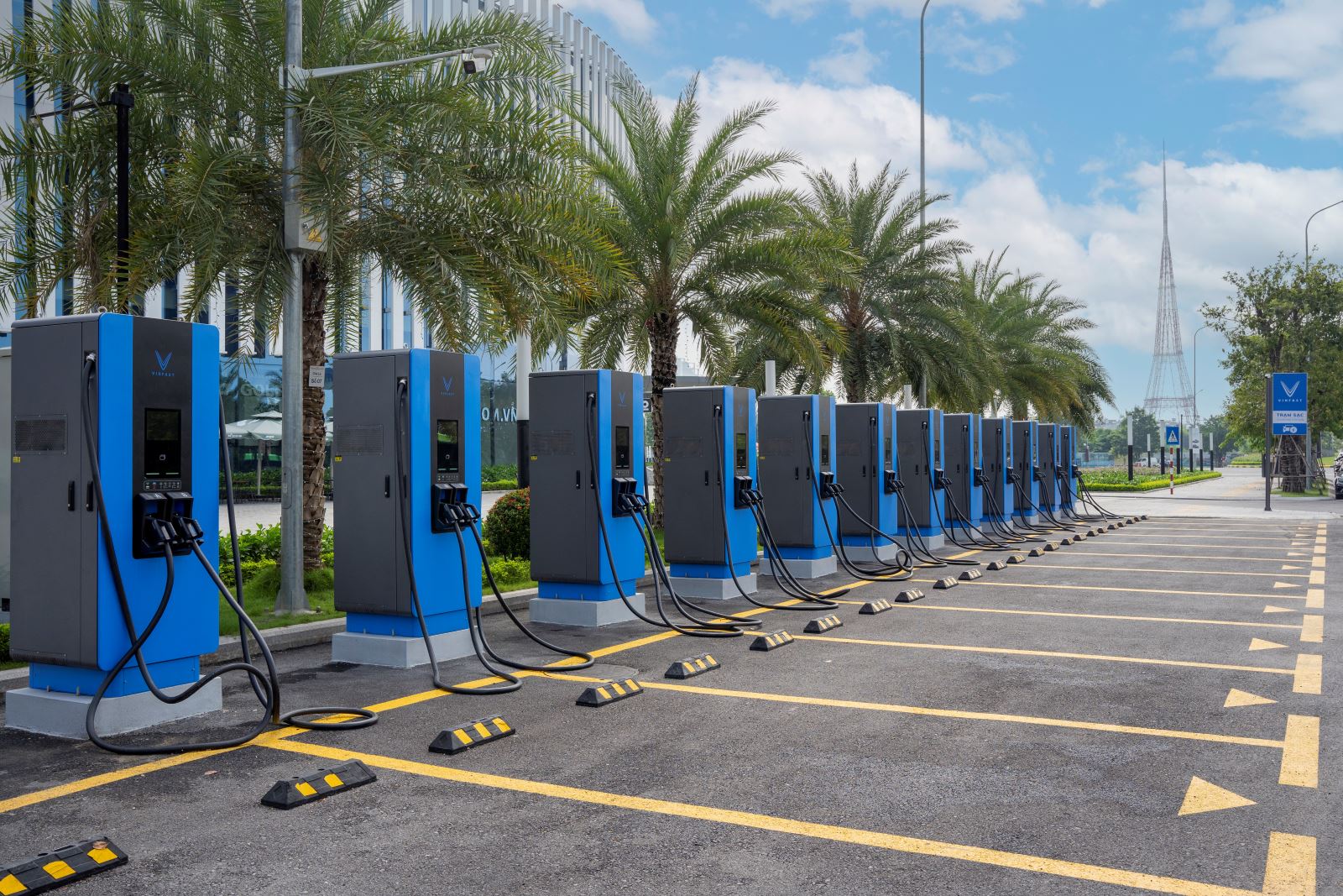 lợi ích của trạm sạc xe điện